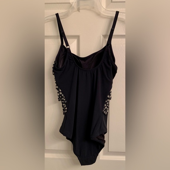 Gotten Profile one piece swimsuit, Daisy Dot pattern, size 10. NWOT. Adorable! - Picture 3 of 6